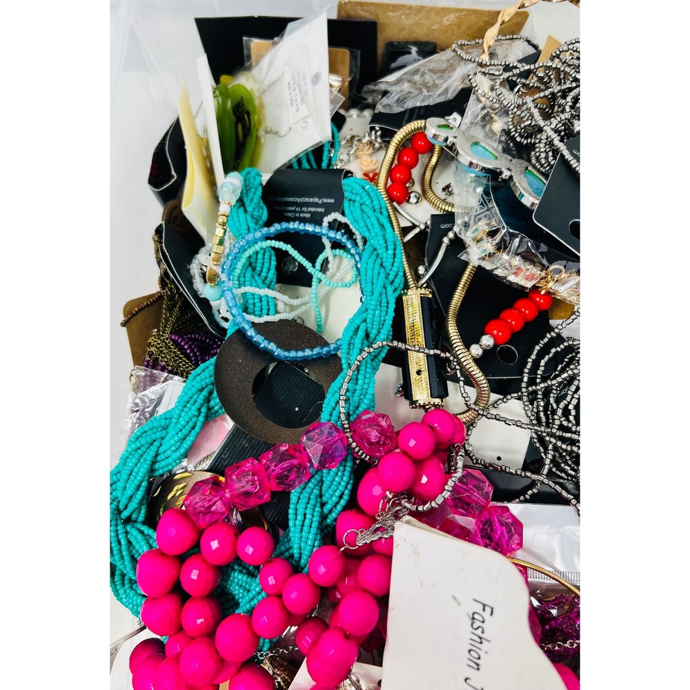Mystery Jewelry Assorted New Necklace, Bracelet, Earring Lot of 4Lbs Wearable - Picture 6 of 9